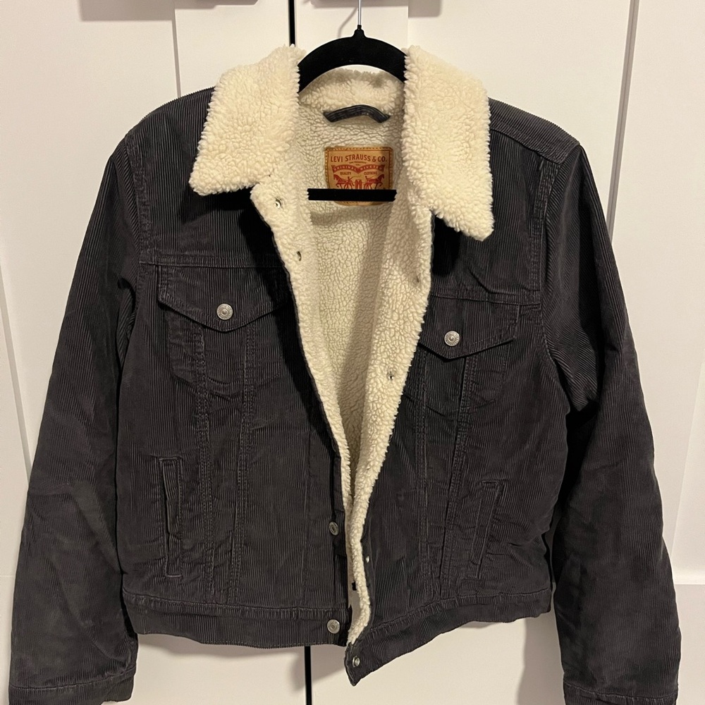 Black Levi's Sherpa trucker jacket